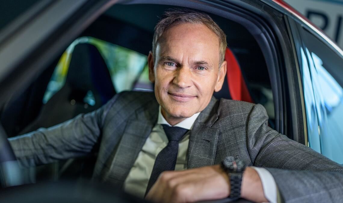 Er soll bis Ende 2030 an der Spitze des Konzerns bleiben und den Sparkurs vorantreiben: VW-Chef Oliver Blume. (Archivbild)