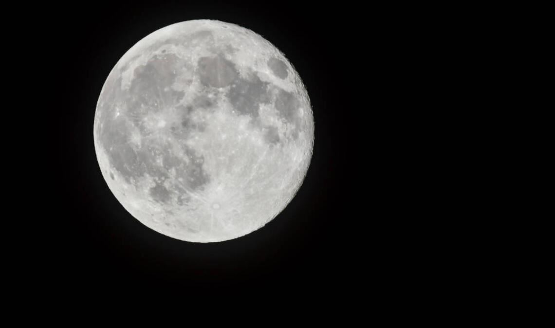 Erfahren Sie, wann genau Vollmond & Neumond im November 2025 sind. Alles Wichtige zum Mondkalender 2025 hier.