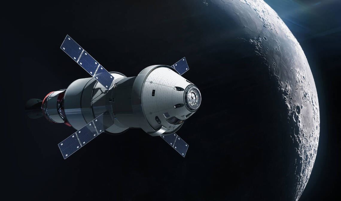 Erfahren Sie, wie lange etwa ein Flug zum Mond dauert und welche Flugdauer vergangene Mondmissionen bisher hatten.