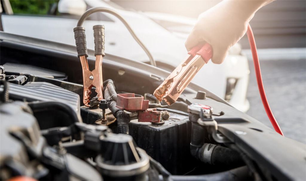 Erfahren Sie, wie viel Kilometer bzw. wie lange Sie fahren müssen, um eine Autobatterie zu laden.