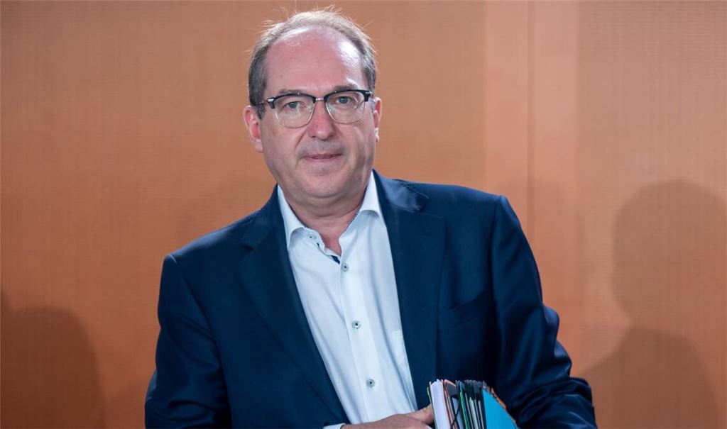 Erfolg für Innenminister Alexander Dobrindt und sein Ministerium (Archivbild).