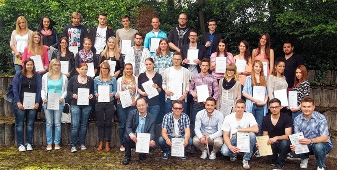 Erfolgreich: Die Prüflinge der kaufmännischen Georg-Kerschensteiner-Schule.