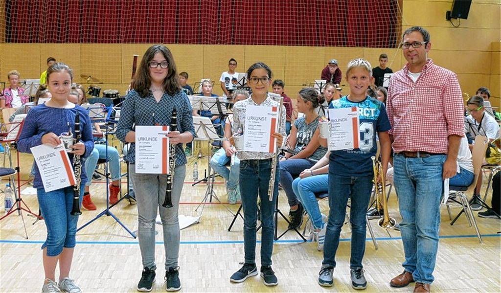 Junge Blasmusiker beeindrucken