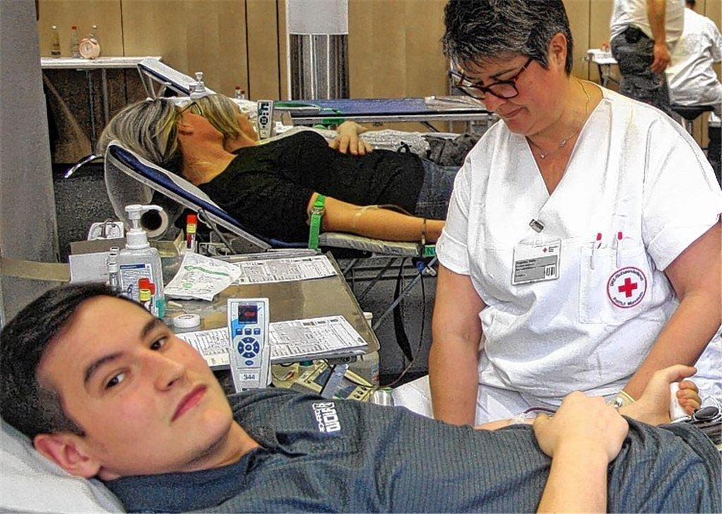 Rund 200 Wolf-Mitarbeiter spenden Blut in Knittlingen