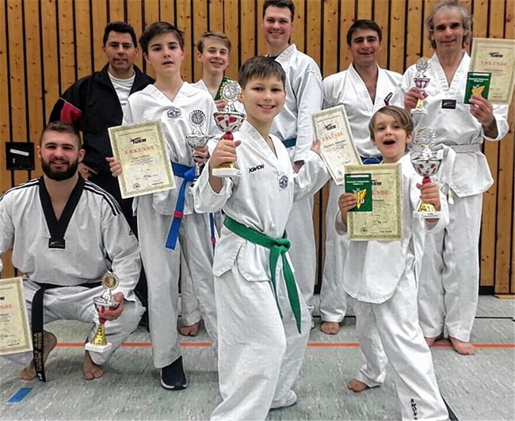 Fünf Medaillen für Taekowondoka