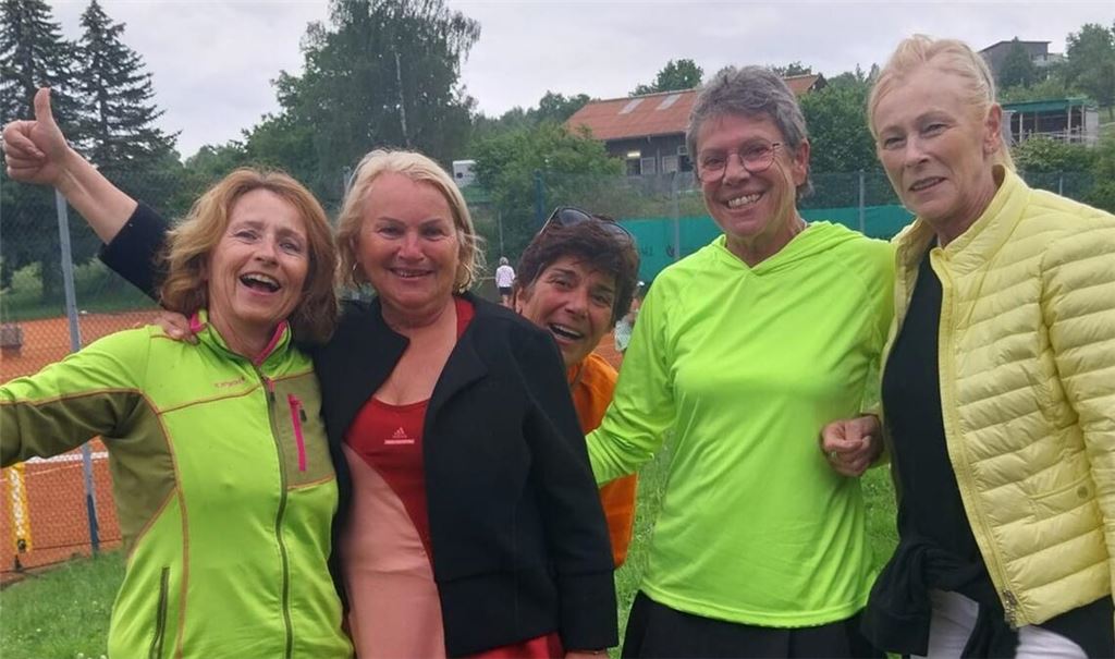 Erfolgreicher Start: die Damen 50 des TC Rot-Weiss Lomersheim.