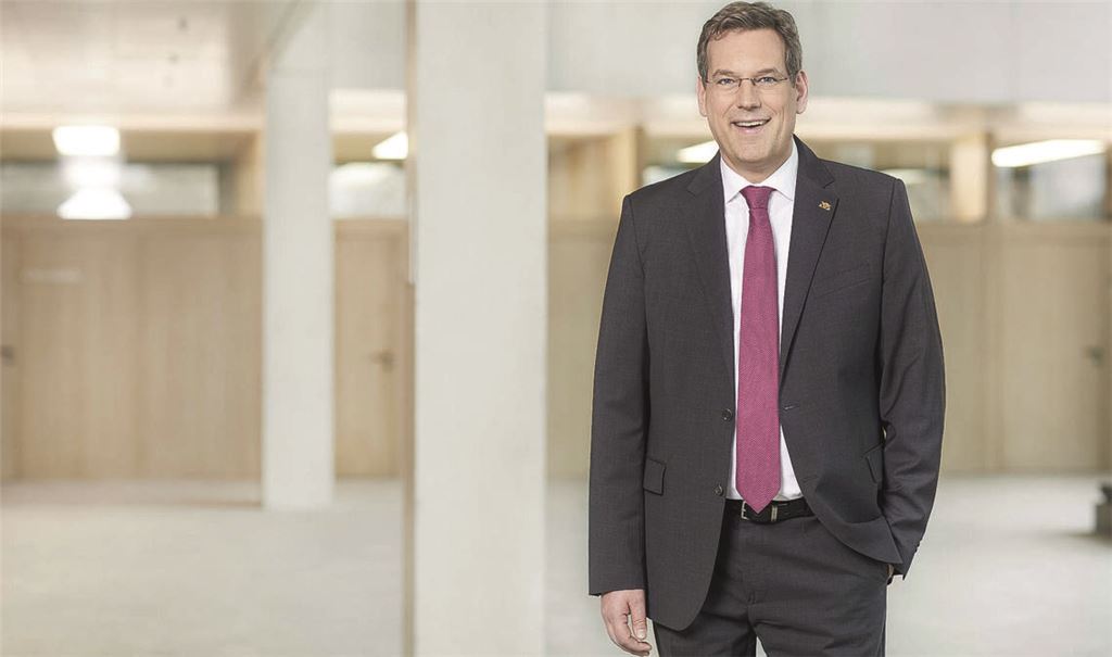 Erik Schweickert ist seit Wochen ein Gefangener seines vollgepackten, gnadenlosen Terminkalenders. Wie es für ihn weitergeht, hängt von der OB-Wahl in Leinfelden-Echterdingen ab. Foto: Archiv