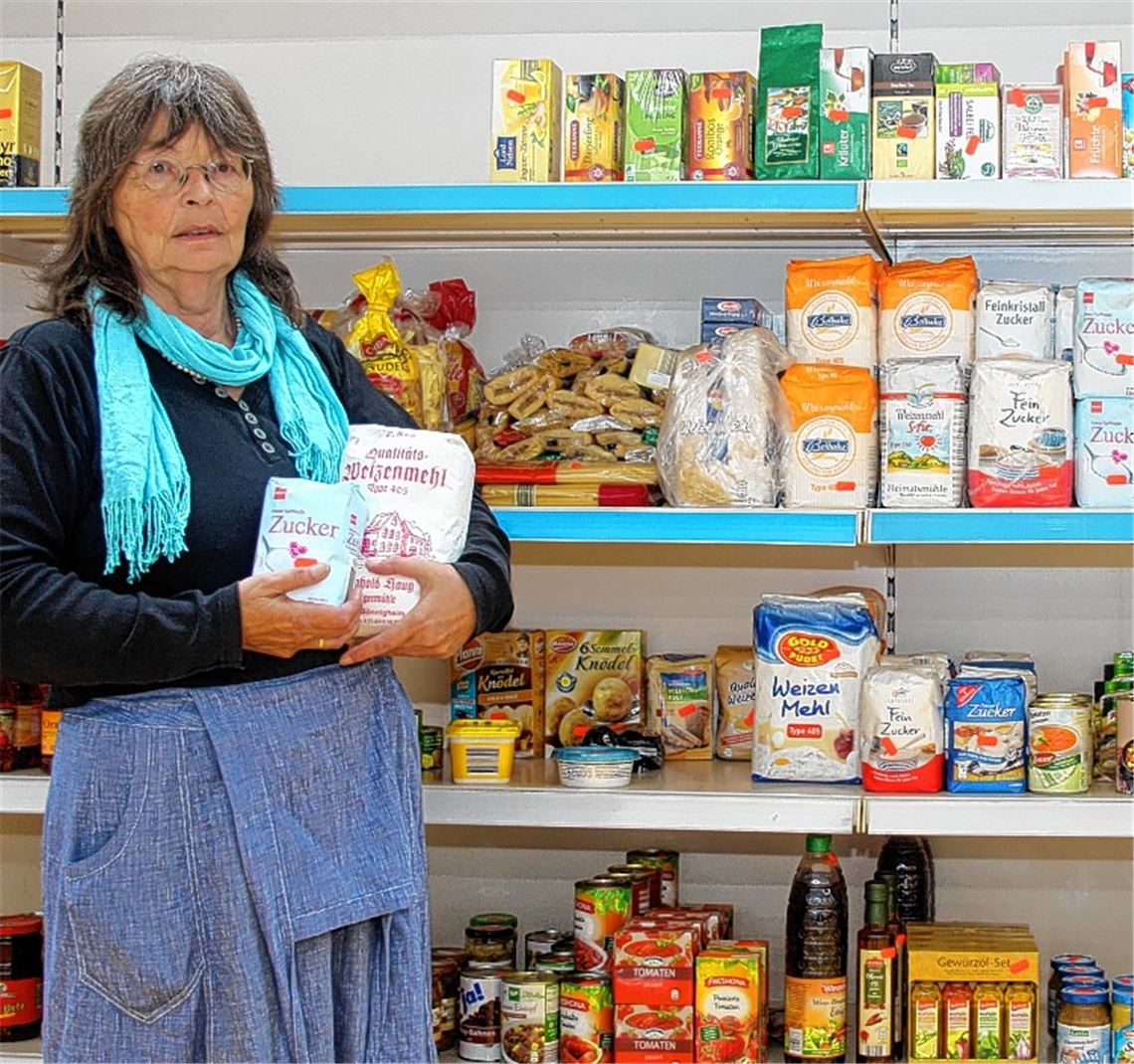 Erika van Luijk freut sich über die Spenden anlässlich des Ernte-Dank-Festes. Foto: privat