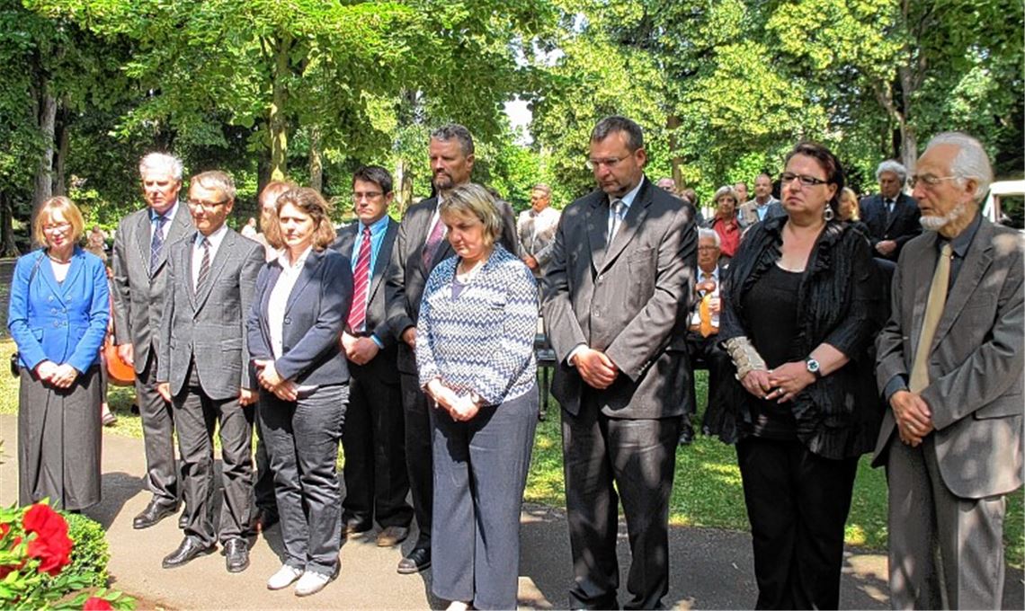 Erinnerung an einen großen Sozialdemokraten: Gedenkfeier für Fritz Erler auf dem Hauptfriedhof in Pforzheim.