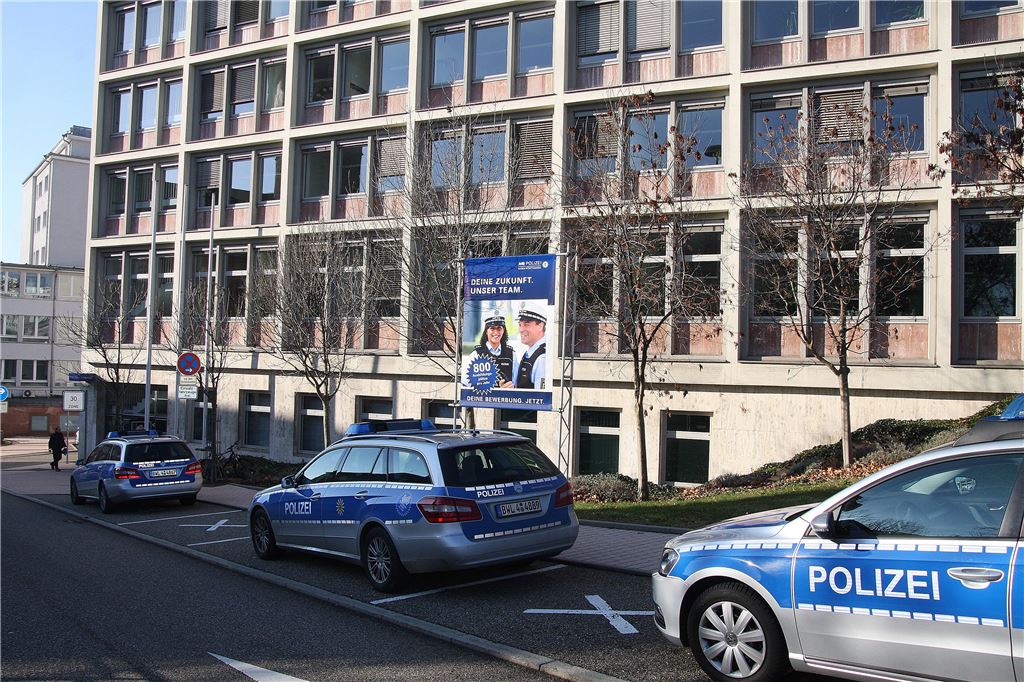 911_0008_24870_wa_Polizeidirektion_Pforzheim_1