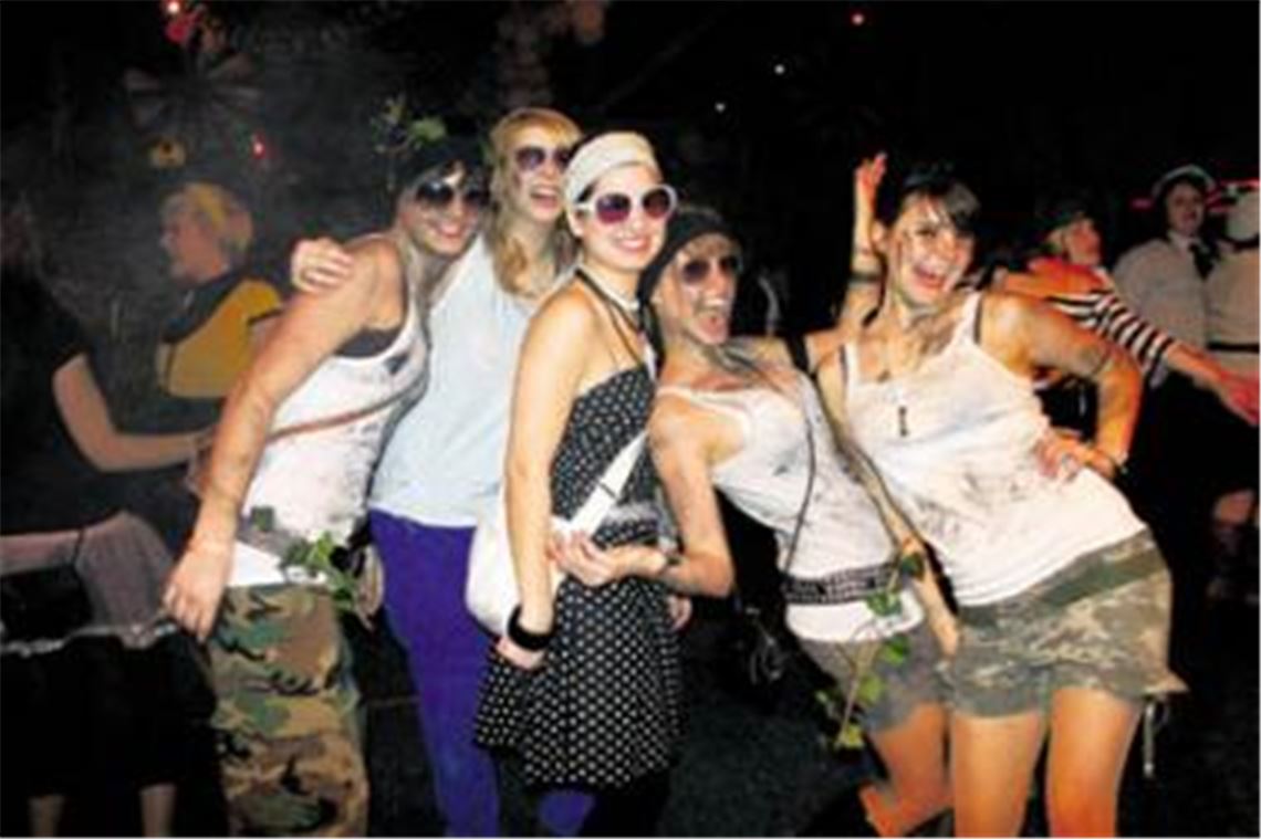 Erinnerungen: Noch an Rosenmontag 2009 hatten die Narren in Ölbronn ihren Spaß  doch eine Neuauflage der Faschingsparty wird es vorerst nicht geben. Archivfoto: Stahlfeld