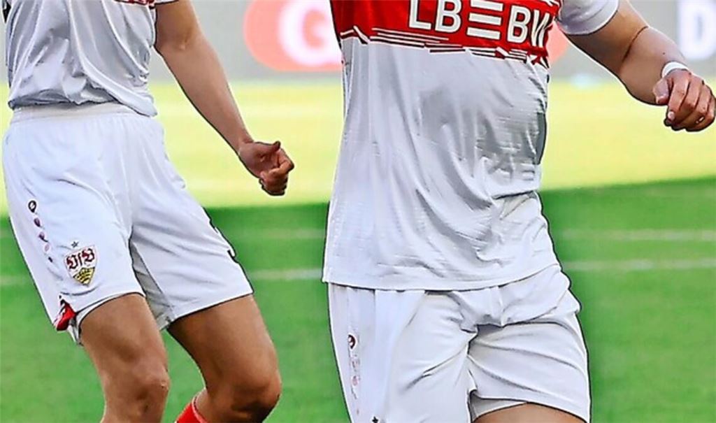 Ermedin Demirovic (re.) hat gegen Werder den wichtigen Treffer zum 1:1 erzielt.