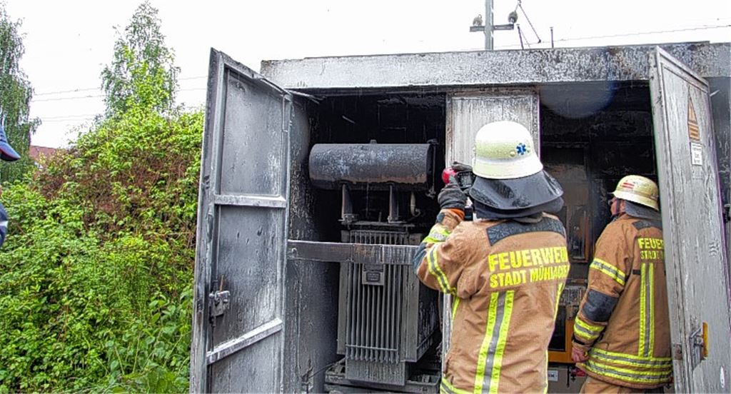 Erneut im Fokus der Feuerwehr: ein Trafohäuschen in Enzberg. 