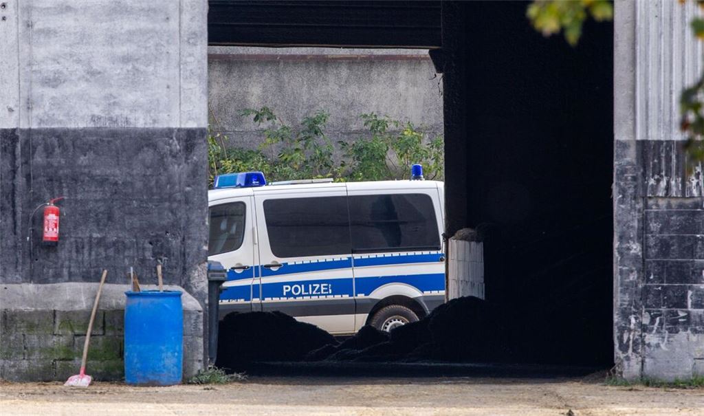 Erneut ist die Polizei im Fall des toten Fabian in der Region südlich von Güstrow aktiv.