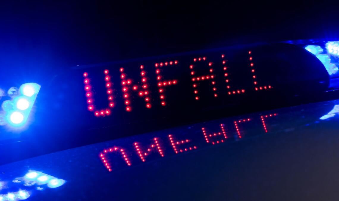 Erneut kam es auf der A8 zu einem Unfall (Symbolbild).