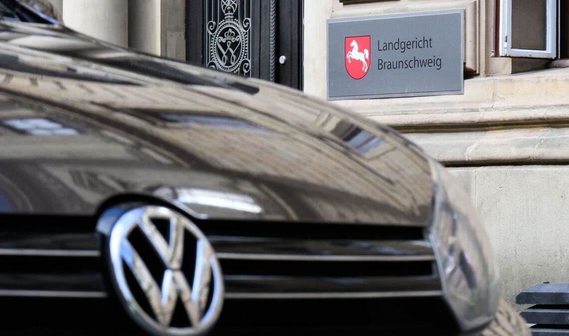 Erneut müssen sich fünf Angeklagte vor dem Landgericht Braunschweig verantworten.