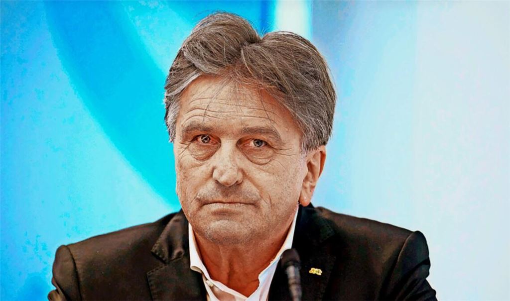 Erntet für seine Verfassungsklage viel Kritik: Landessozialminister Manfred Lucha (Grüne).