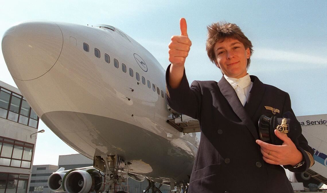 Erst 1986 kam die erste Frau in die Pilotenausbildung der Lufthansa. (Archivbild)