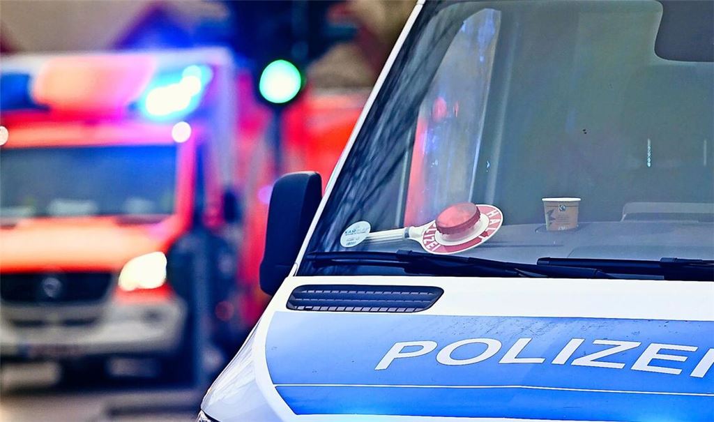 Ersthelfer kommen zu spät an die Unfallstelle. (Symbolbild)