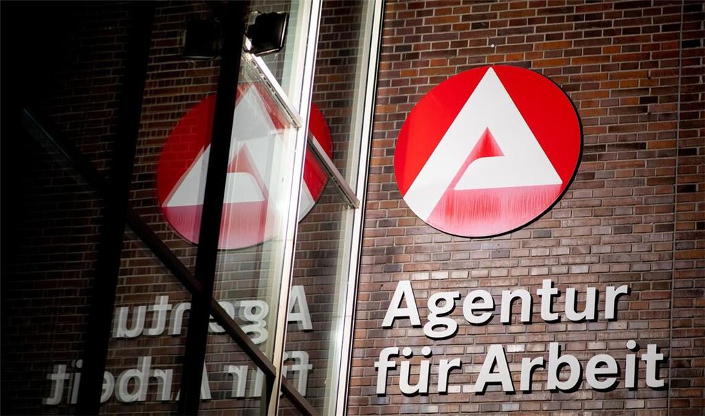 Erstmals seit 2015 sind mehr als drei Millionen Menschen in Deutschland arbeitslos (Symbolbild).