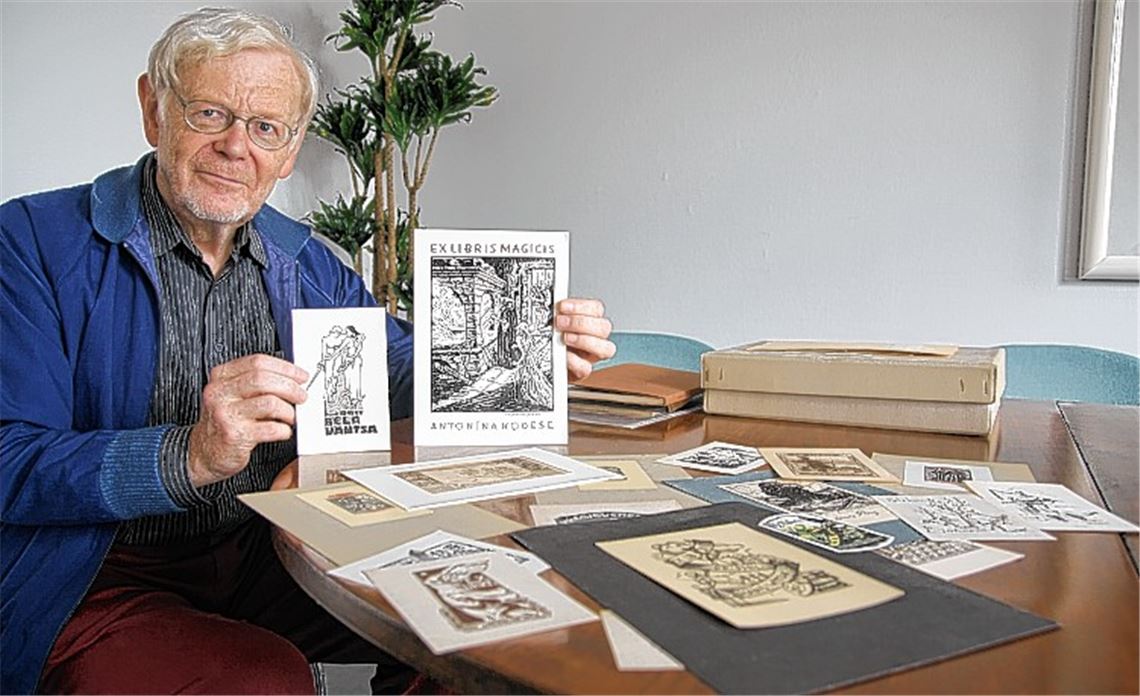 Erwin Schmulls Exlibris-Sammlung ist thematisch breit gefächert. Unter anderem besitzt er Exemplare aus dem Ersten Weltkrieg, die mittlerweile zu spannenden Zeitdokumenten geworden sind.