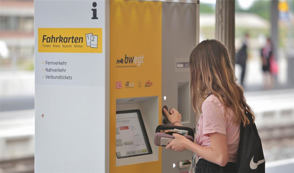 Es entfallen alle Züge zwischen Mühlacker und Vaihingen, die IC- beziehungsweise RE1-Züge werden ohne Halt in Pforzheim und Mühlacker über Bruchsal und die Schnellfahrstrecke umgeleitet. Symbolfoto: Archiv