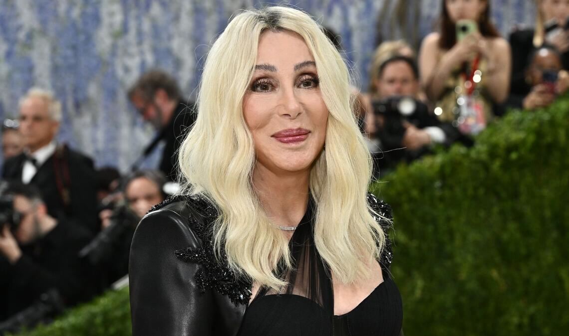 "Es gibt 20 Jahre alte Mädels, die nicht das können, was ich kann", sagt Cher über sich. Kürzlich nahm sie an der Met Gala 2026 teil. (Archivbild)