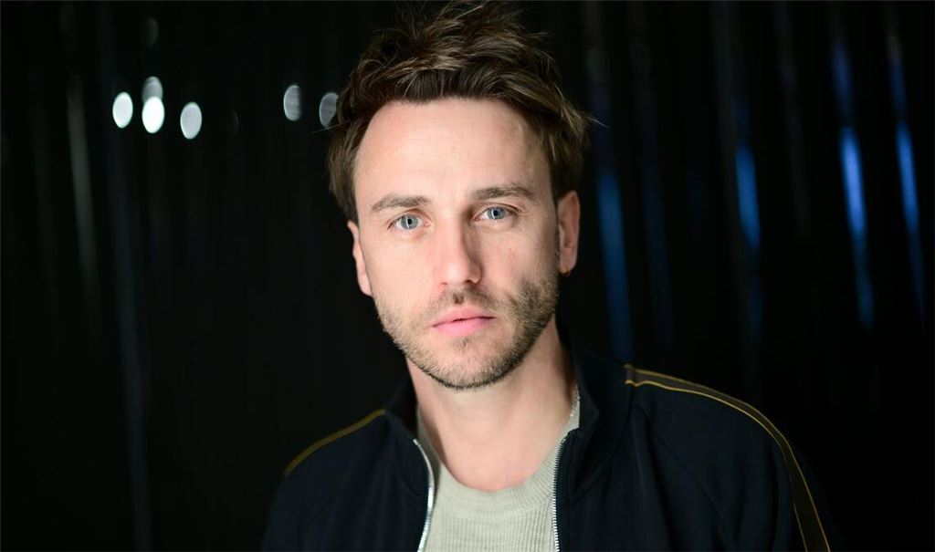 Es ist Cluesos zehntes Album - und mit dem hat er sich Zeit gelassen.