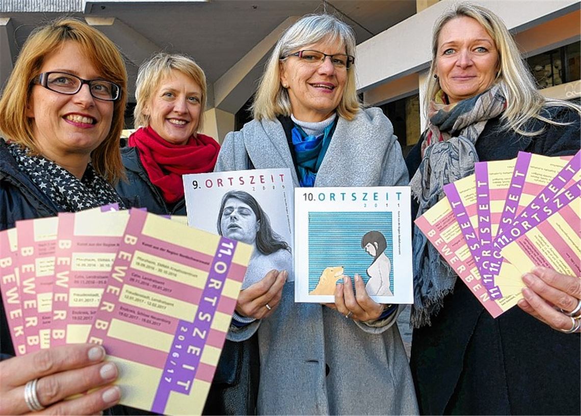 Uhren auf „Ortszeit“ gestellt Uhren auf „Ortszeit“ gestellt