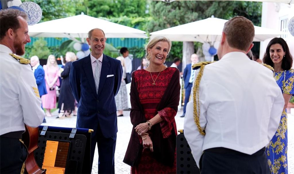 Es ist der erste offizielle Besuch britischer Royals in Portugal seit 15 Jahren.