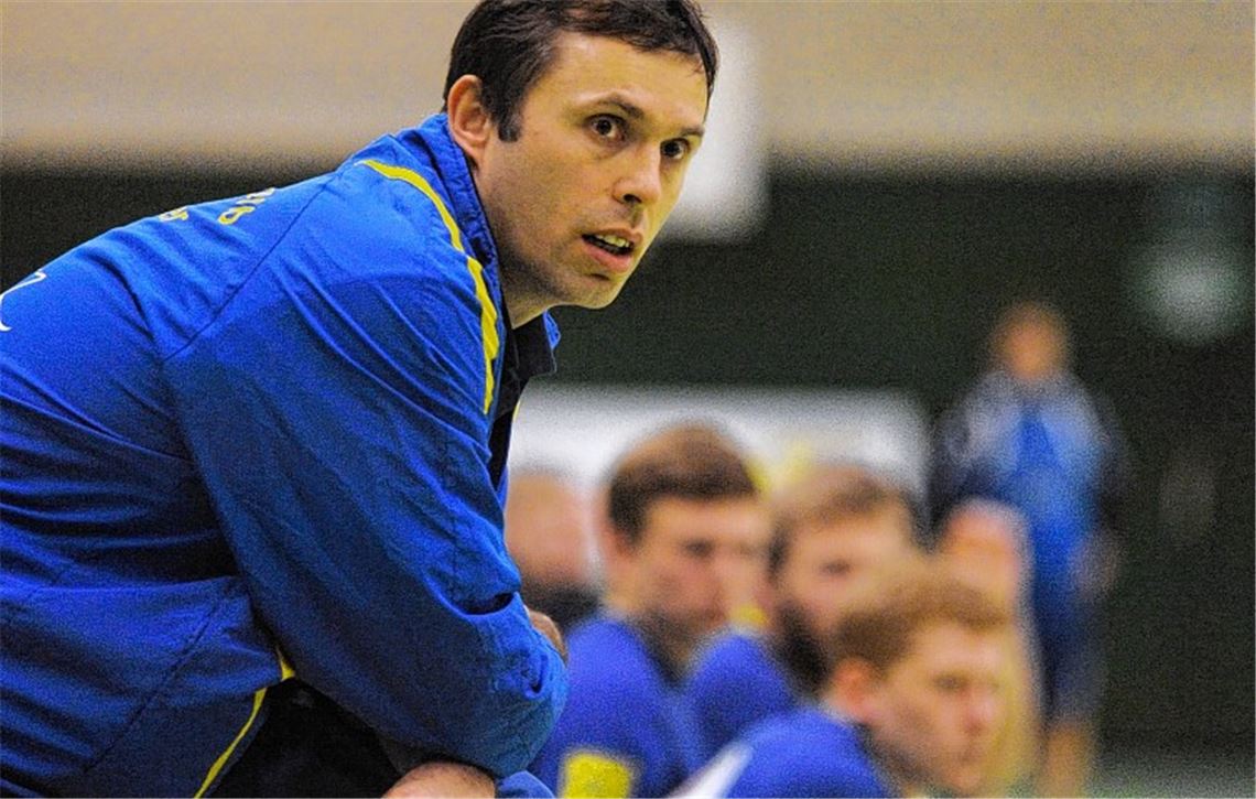 „Es ist nicht unmöglich, aber es ist sehr schwer“, weiß Mühlackers Trainer Edin Pivac um die weiterhin mageren Aussichten im Abstiegskampf. Foto: Fotomoment