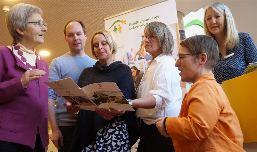 Es ist noch viel zu tun, um Familien mit schwerstkranken oder behinderten Kindern zu helfen. Darein sind sich Stefanie Seemann, Jörg Bort, Meike Günther, Karin Eckstein, Simone Fischer und Andrea Kienzle (von links) einig. Foto: Friedrich