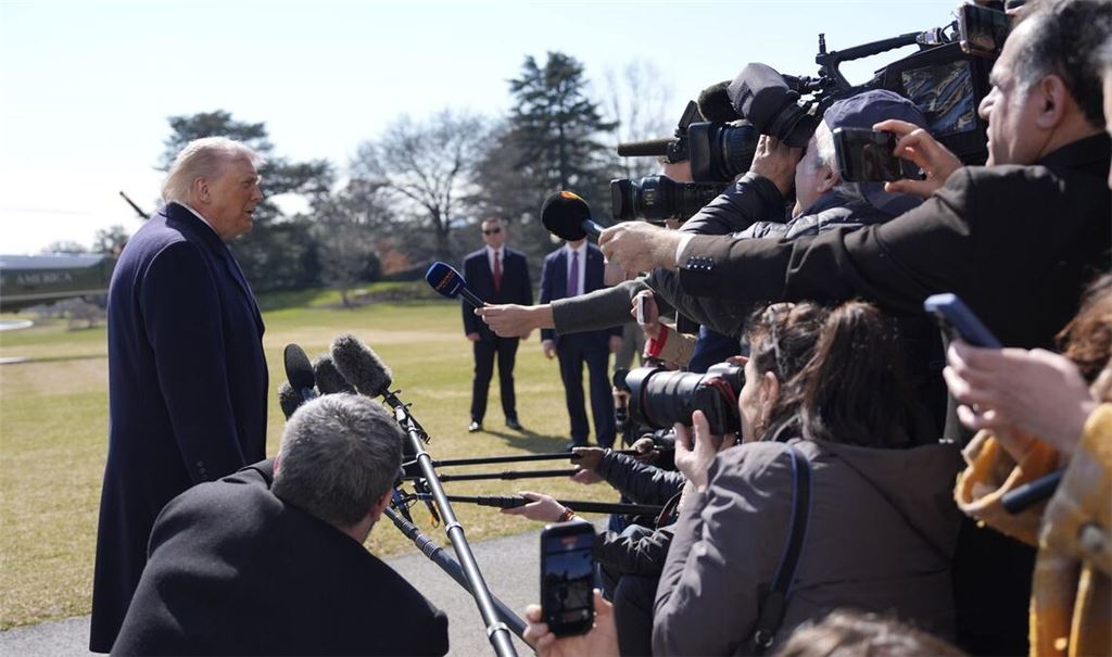 "Es könnte durchaus zu einer friedlichen Übernahme Kubas kommen", sagt US-Präsident Trump - und lässt viele Fragen offen.