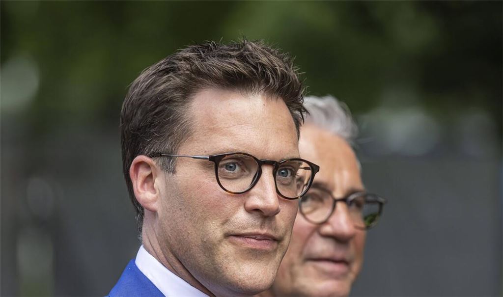 Es sieht so aus, als habe CDU-Landeschef Manuel Hagel nach der knappen Wahlniederlage Tritt gefasst. Doch noch verlaufen die Verhandlungen von CDU und Grünen zäh. Immer dabei: Innenminister Thomas Strobl.