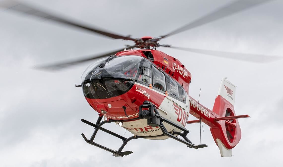 Es war auch ein Rettungshubschrauber im Einsatz, dieser hob jedoch ohne Patient wieder ab. (Symbolbild)