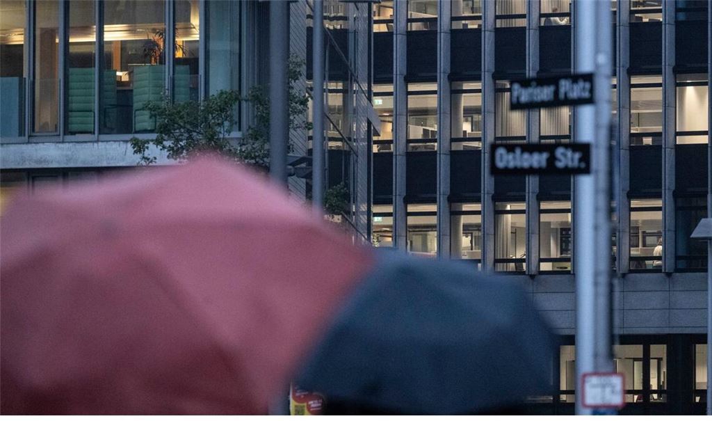 Es wird ungemütlich im Südwesten. (Symbolbild)