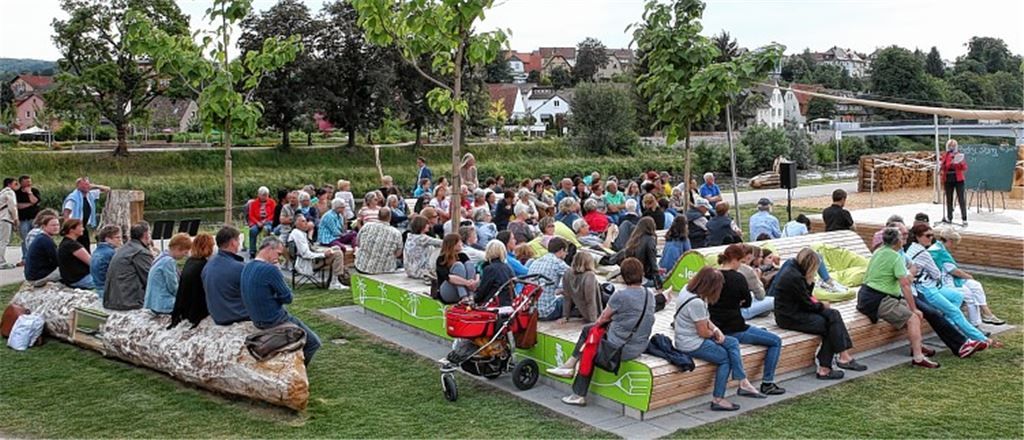 Etablierte Bühne: Die Mühlacker Tagblatt Leseinsel ist bis Ende August jeden Dienstagabend Austragungsort des Poetry Slams.