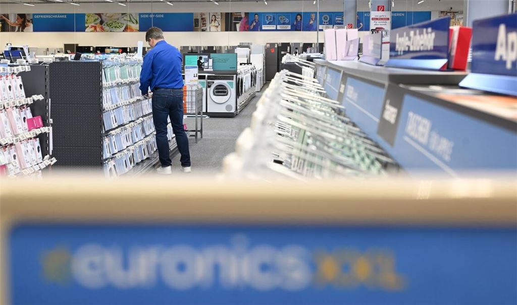 Euronics rechnet mit Umsatzrückgang im laufenden Geschäftsjahr. (Archivbild)
