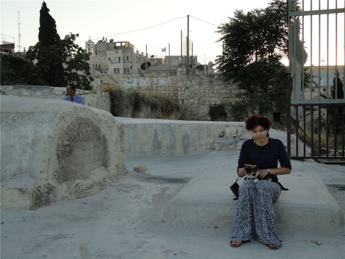 Eva Gaide auf den Dächern Ostjerusalems. Für die 19-Jährige heißt es nach einem Jahr in Israel Abschied zu nehmen.  Archivfoto: privat