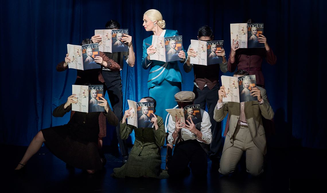 Eva Perón war eine der schillerndsten Figuren des 20.Jahrhunderts und steht im Mittelpunkt des Rock-Musicals „Evita“.Foto: Theater/Martin Sigmund