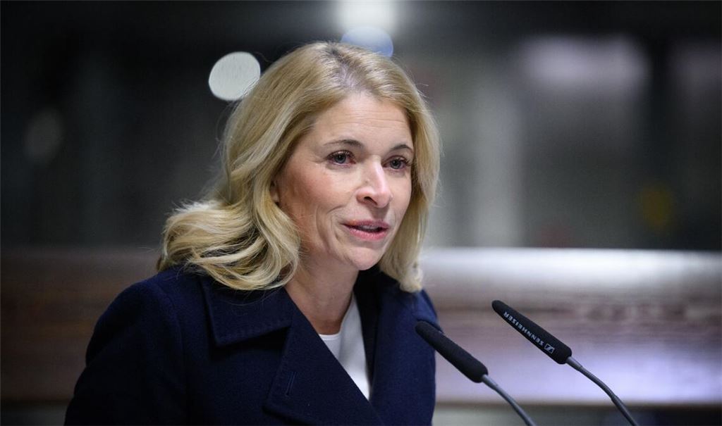 Evelyn Palla, Vorstandsvorsitzende der Deutschen Bahn AG