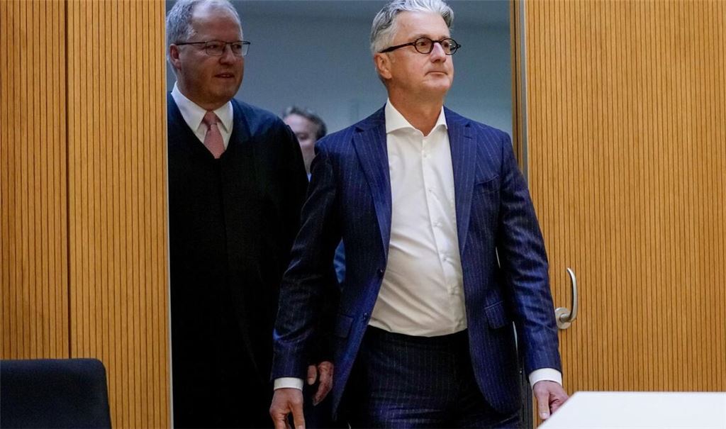 Ex-Audi-Chef Rupert Stadler hat ein Geständnis abgelegt, das zu einer Verurteilung führen wird.