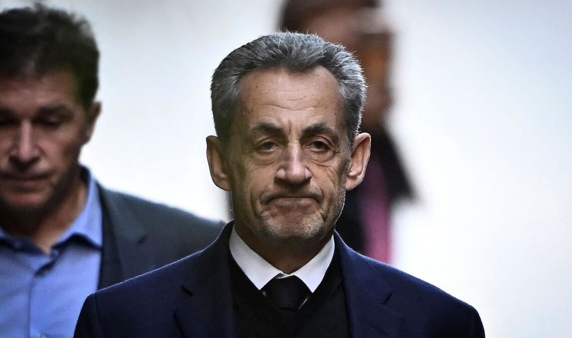 Ex-Präsident Sarkozy hat seine Haft angetreten.