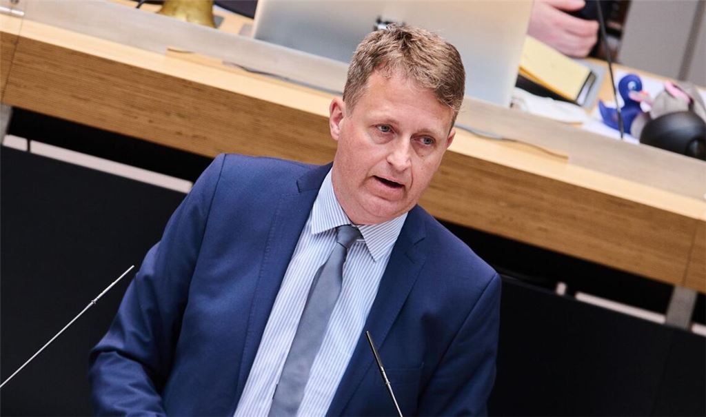 Ex-Staatssekretär Oliver Friederici warnte vor Defiziten bei der Vergabe von Fördermitteln gegen Antisemitismus (Archivfoto).