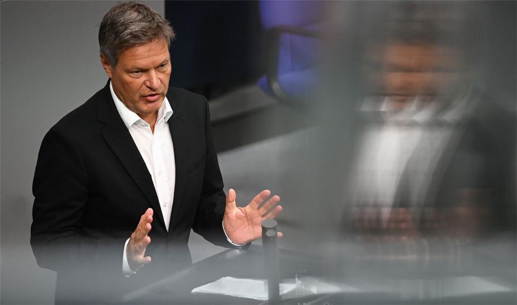 Ex-Vizekanzler Habeck will Abstand vom Politikbetrieb finden. (Archivbild)