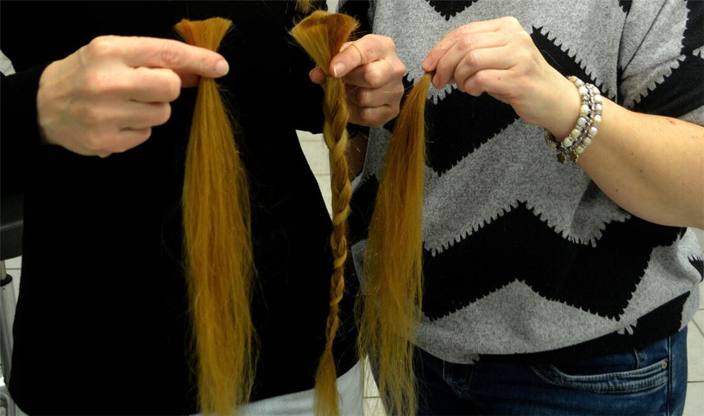 Exakt fünf Jahre, sieben Monate und vier Tage lang hat die Dürrmenzerin Katja Renner ihre Haare wachsen lassen. Fotos: Stahlfeld