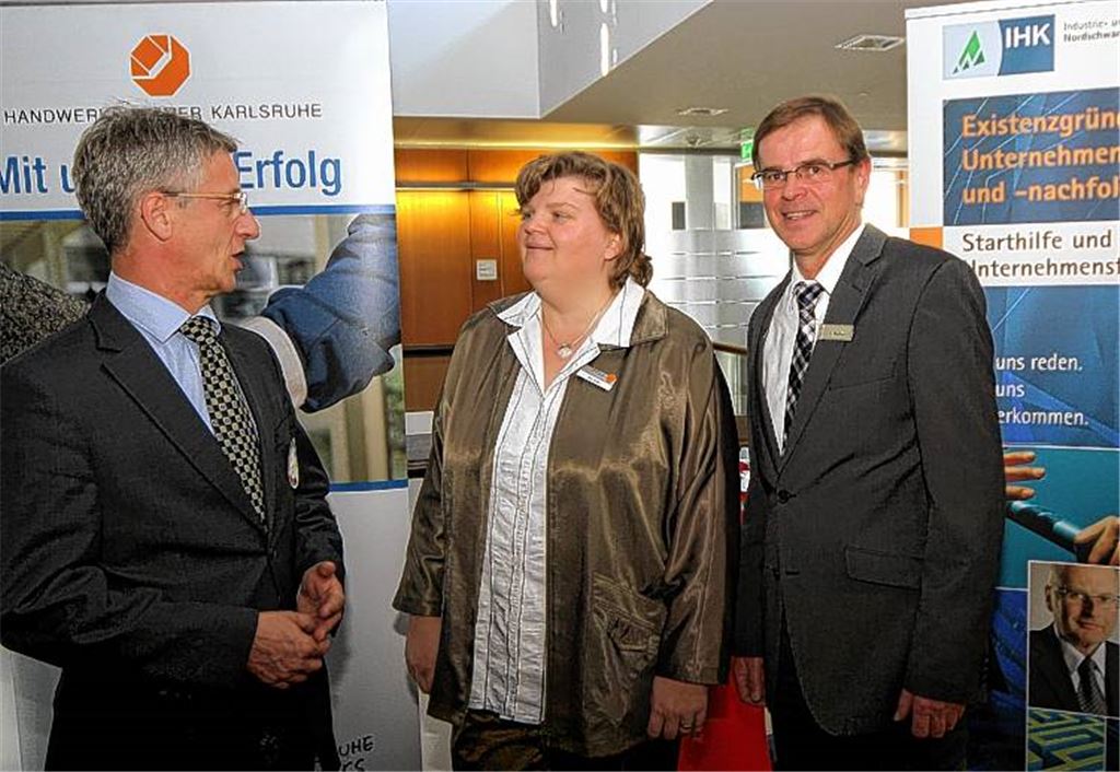 Existenzgründungs-Experten unter sich (v.li.): Stefan Hammes von der IHK, Silke Harnapp von der Handwerkskammer und Sieghard Bucher, Filialdirektor der Sparkasse in Mühlacker. 