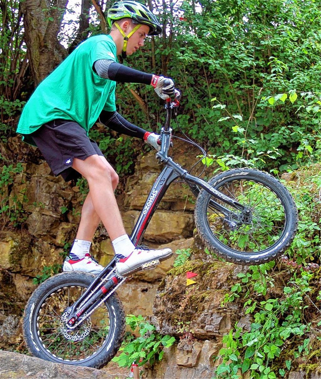 Explosive Sprungkraft und ein guter Gleichgewichtssinn zählen beim Fahrradtrial. Die Starter des RMSC Ölbronn schneiden zuhause gut ab und bieten ihren Fans eine gute Show. 