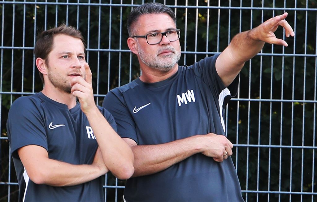 FC-Trainer Marcus Wenninger (re.) mit Assistent Reinhard Schenker beim Auftakt 2020.Foto: Rubner