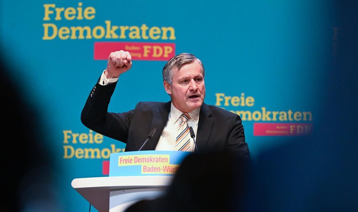 FDP-Fraktionschef Hans-Ulrich Rülke wirft der Landesregierung beim Streit um den Einbau von Wärmepumpen Planwirtschaft vor. (Archivbild)
